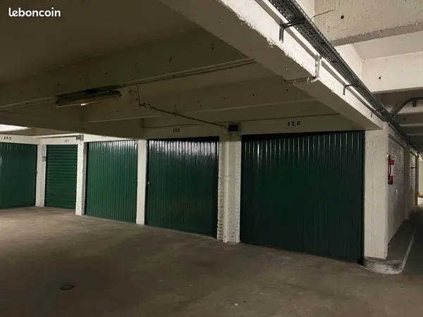 Parking box voiture Auteuil avec borne de charge