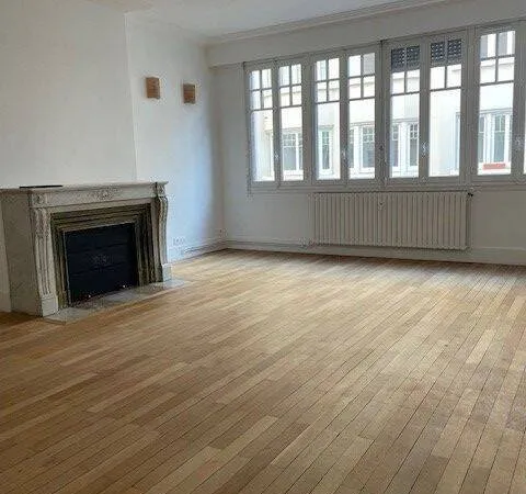 Appartement 6 pièces 201 m²