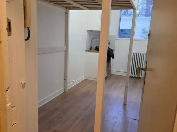 Studio 1 pièce 11 m²