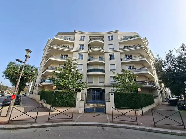 Appartement Le Bourget 4 pièce(s) 79 m2