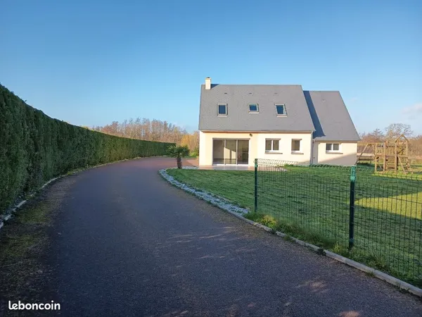Maison CRÉANCES
