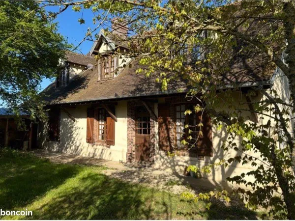 Maison de 160 M2 avec Cheminée et Dépendances