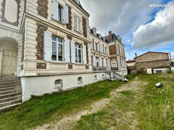 À vendre surface bureaux Erp. Rez de chaussee