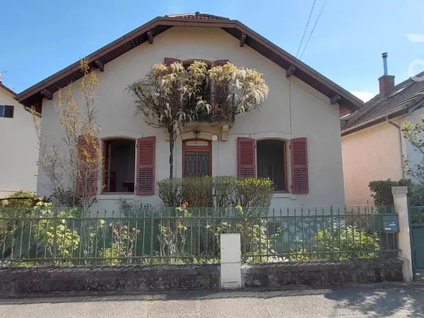 Jolie maison de ville proche de toutes commodités