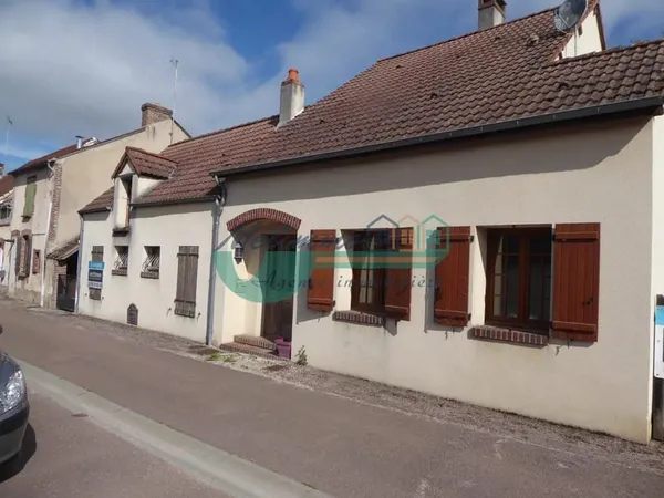 MAISON AU COEUR DE SAINT PRIVEE