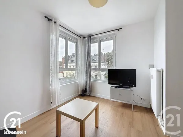 Studio 1 pièce 21 m²