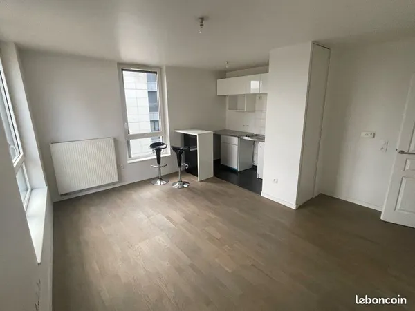 Appartement 30 m² à Colombes (quartier Charles de Gaulle) proche Tram T2