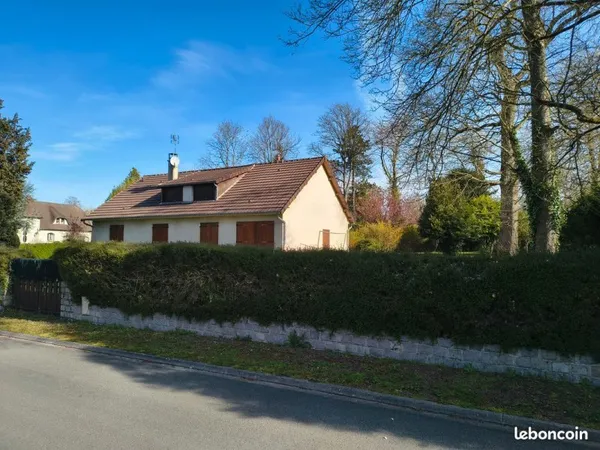 Belle maison dans le domaine