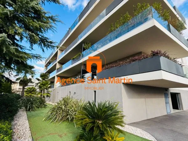 Appartement 4 pièces 178 m²