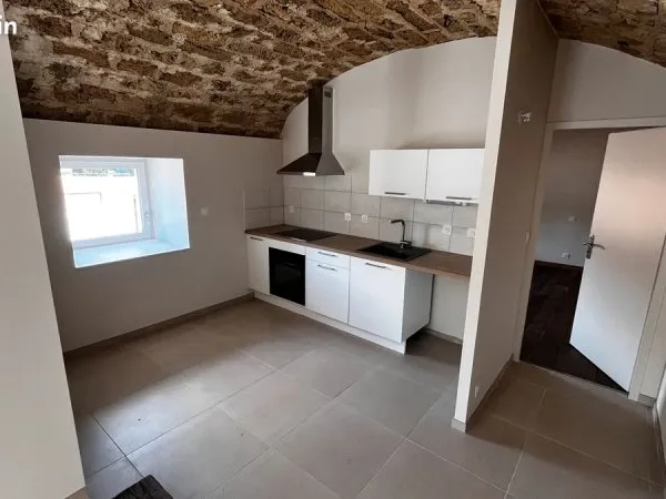Appartement F3 rénové à neuf en RDC