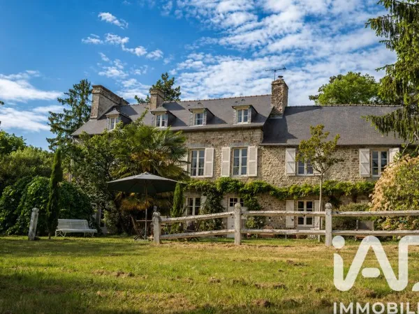 Maison 9 pièces 343 m²