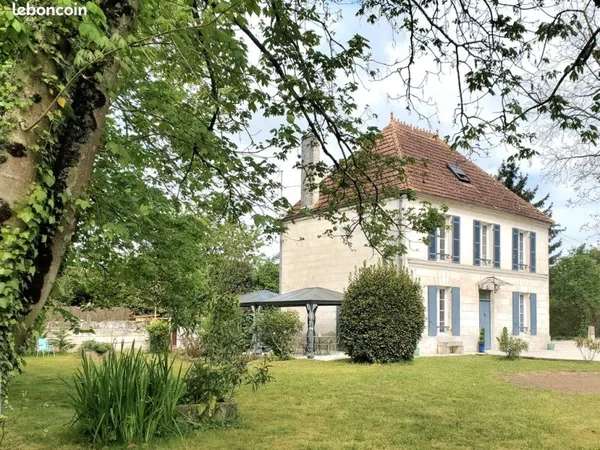 Demeure de maître - quartier St-Pallais à Saintes