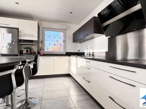 Maison 6 pièces 143 m²