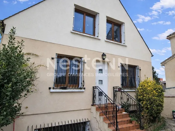 Maison 4 pièces de 82 m2 centre ville de Houilles