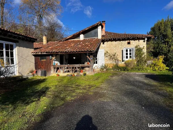 Chambre à louer dans jolie maison de pierre