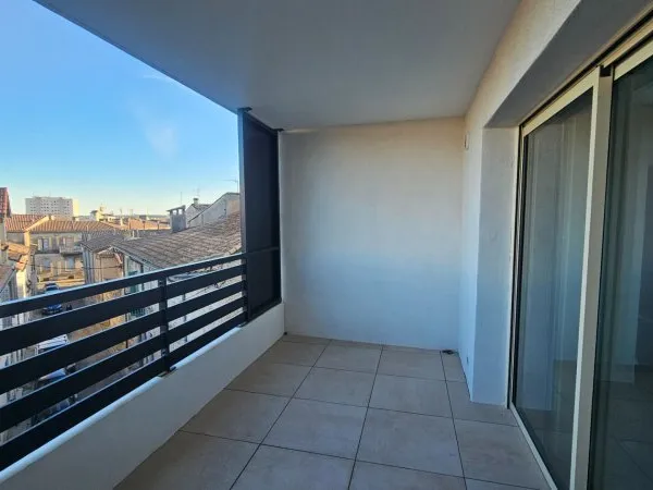 Appartement Nimes 3 pièce(s) 60.60 m2