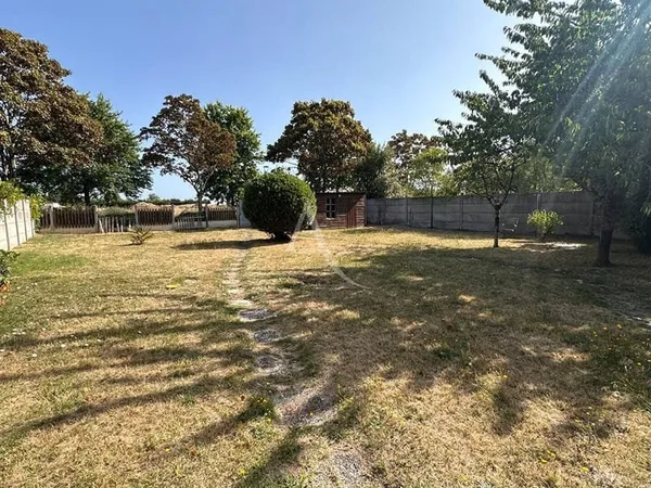 Terrain constructible 400 m²