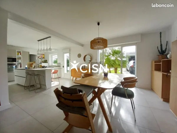 Maison 7 pièces 163 m²
