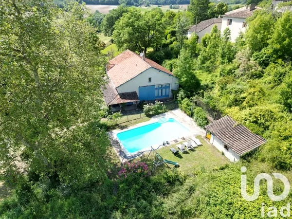 Maison 9 pièces 288 m²