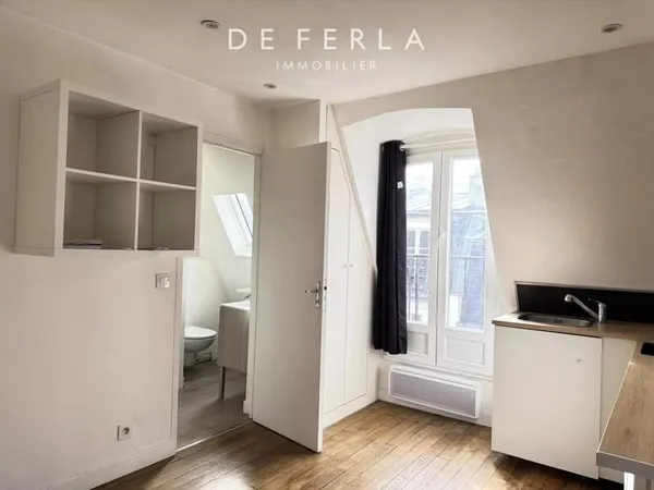 Paris XIVème - Rue Thibaud : Studio de 13 m2 avec balcon