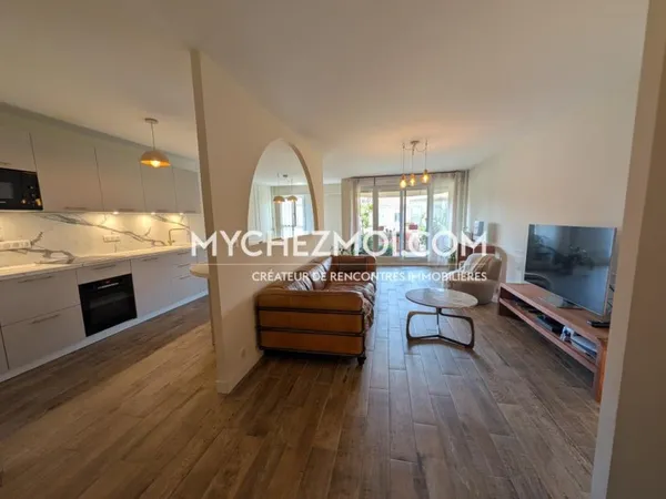 Vends T3 - 102.06m² - Marseille 13006