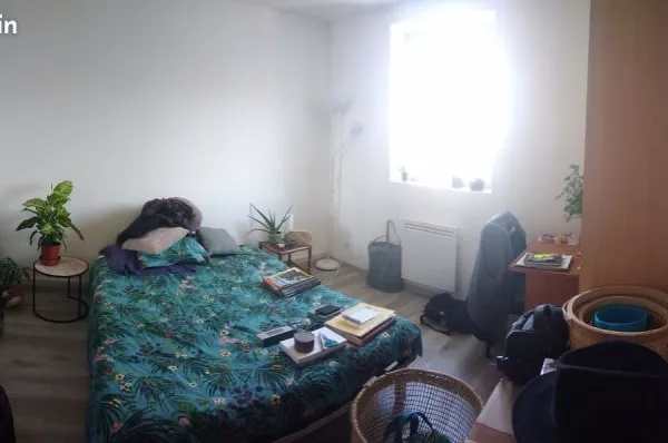 Chambre meublée disponible 29 mars