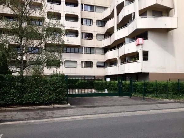 garages en sous sol Lyon 9