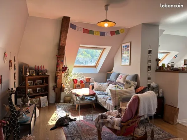 À louer à l'année - T3 mansardé lumineux au coeur de Bedous (Vallée d'Aspe)