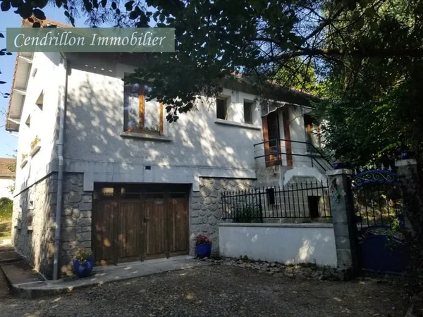 Maison indépendante sur sous-sol avec 2 chambres sur une par