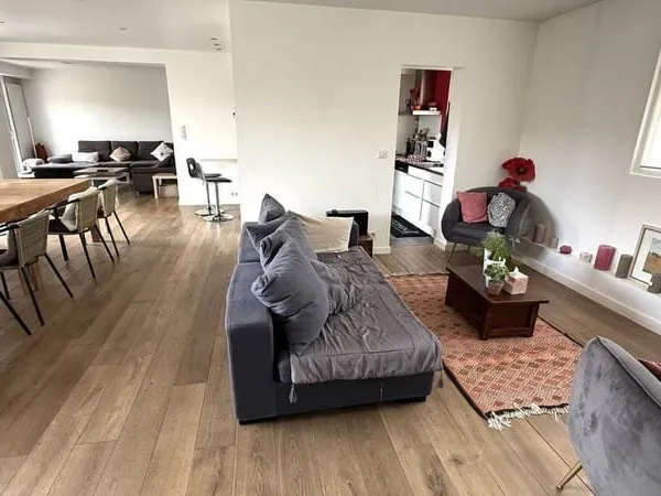 Maison de plain-pied 9 pièces 214 m²