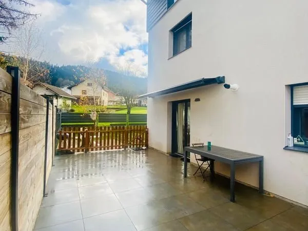 DUPLEX récent avec jardin, terrasse et garage -Proche de la Suisse