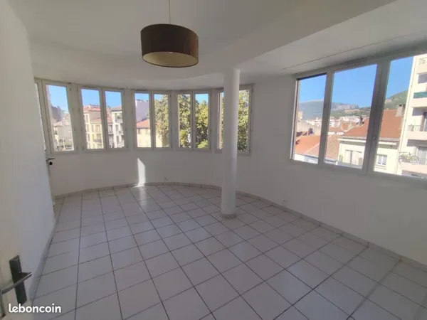 Appartement 3 pièces 65 m²