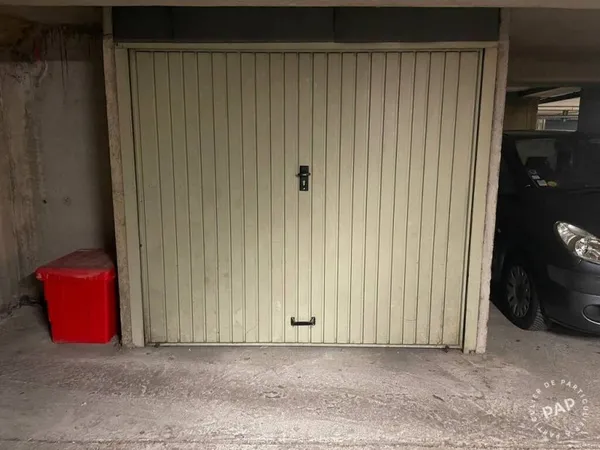 Garage/Parking