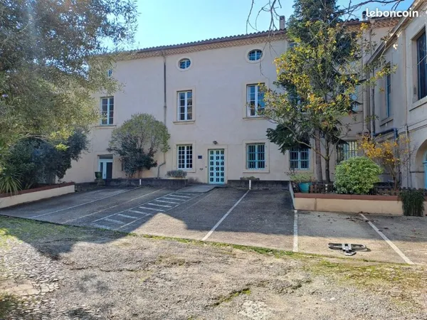À louer - Bureaux fonctionnels à Carcassonne