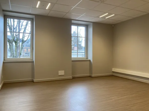 Local commercial 119 m²