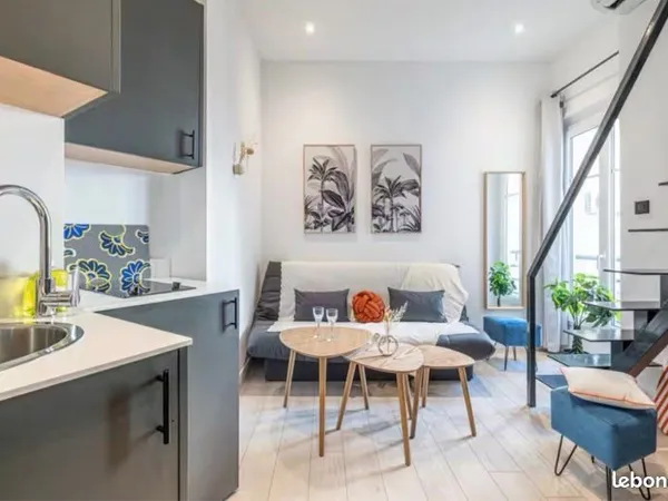 Studio avec mezzanine Place Magenta