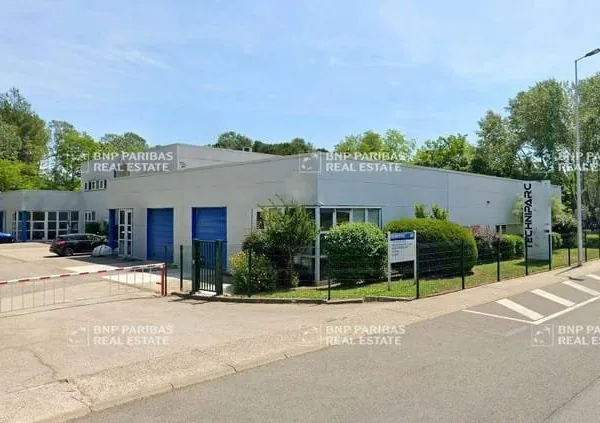 Bureaux 93 m²