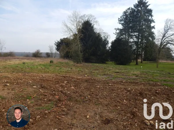 Terrain 750 m²