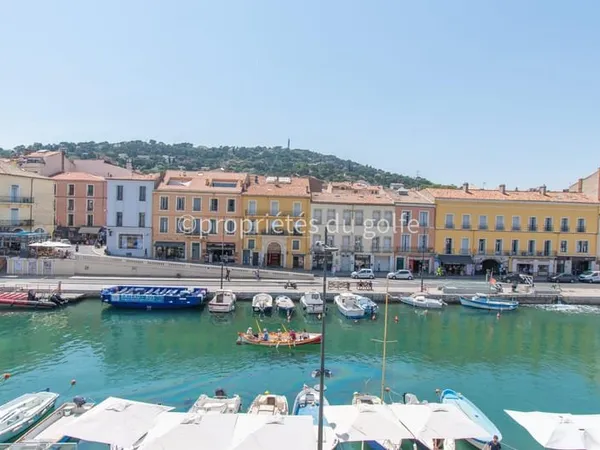 Au coeur de Sète sur quai, superbe appartement 8 pièces avec vue et patio,
