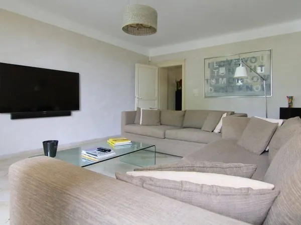 Maison 10 pièces 337 m²