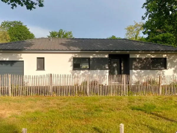 BELIN BELIET - Maison contemporaine de plain pied 116 m2 terrain 900 m2 - piscine - DPE A