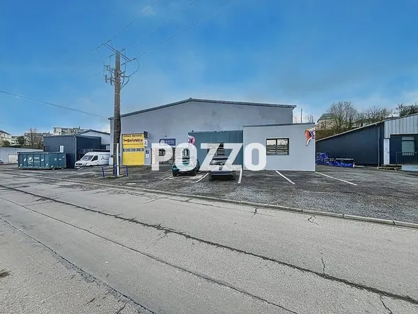 Entrepôt / local industriel Villedieu Les Poeles Rouffigny 2050 m2