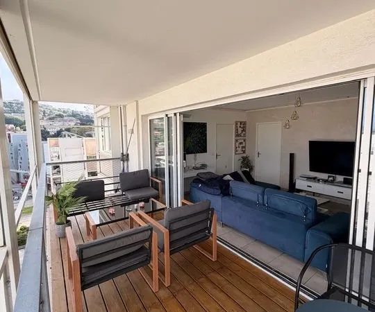 NICE - Immeuble récent - 10ème étage appartement d'angle 3