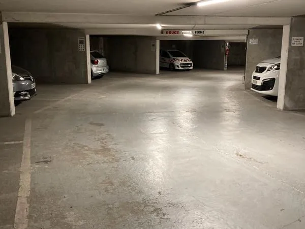 Place de parking, Lyon 3ème / 7ème