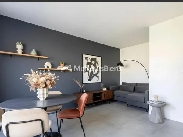 RUEIL-MALMAISON - CENTRE VILLE BOIS PREAU - STUDIO 25 M² - REFAIT A NEUF - BALCON - CAVE -