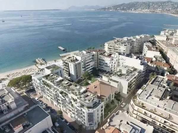 Appartement 3 pièces neuf - Front de mer à Juan-les-Pins