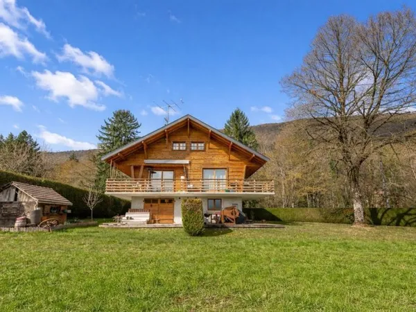 Maison de luxe 9 pièces 164 m²