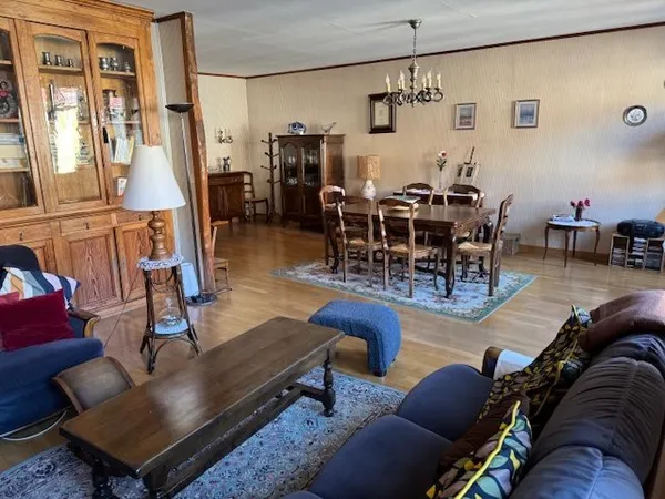 Saint-Claude, Centre Ville, Appartement type 4