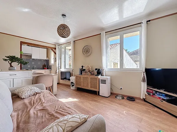 Appartement Bagnols-sur-cÈze 2 pièce(s)