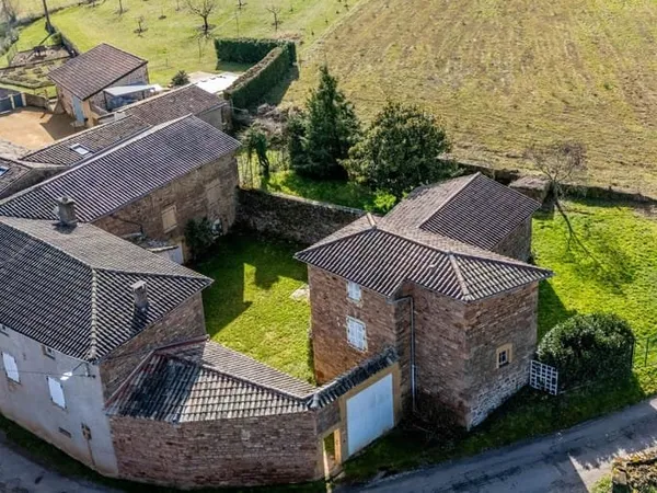 Maison 11 pièces 304 m²